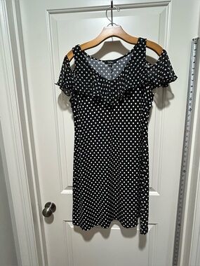 MSK women’s size M Black & White Polka Dot Cold-Shoulder Midi Dress. LIKE NEW